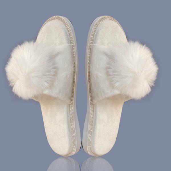 Pom-Pom Slippers White
